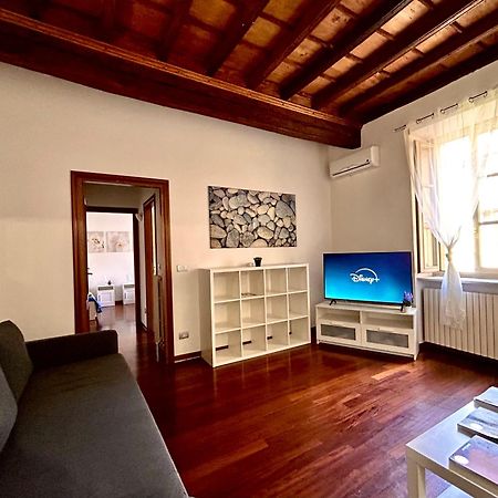 Elegante Appartamento Nel Centro Storico Di Torino Εξωτερικό φωτογραφία